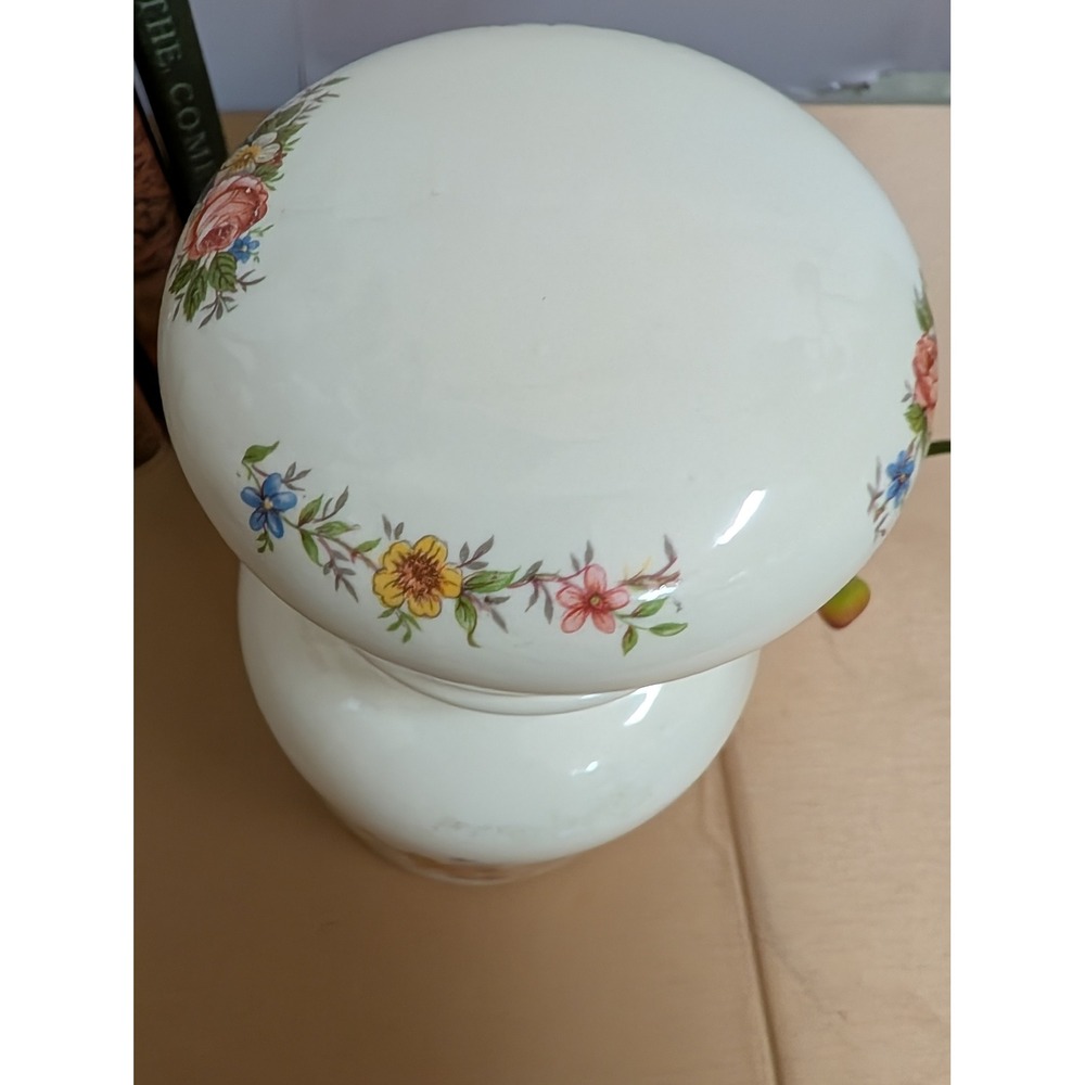 Vintage Handmade Ceramic Apothecary Jar Floral Accents‎ White Decor Signed - Picture 4 of 10